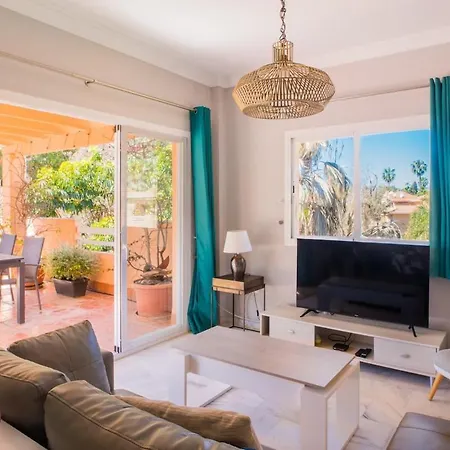 With Large Roof Terrace *