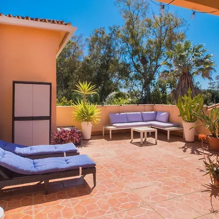 Apartment With Large Roof Terrace *