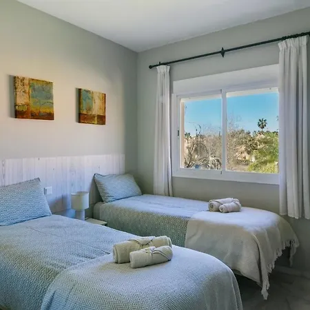 Apartment With Large Roof Terrace