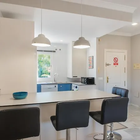 With Large Roof Terrace *